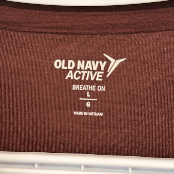 Old Navy workout top - Picture 3 of 3